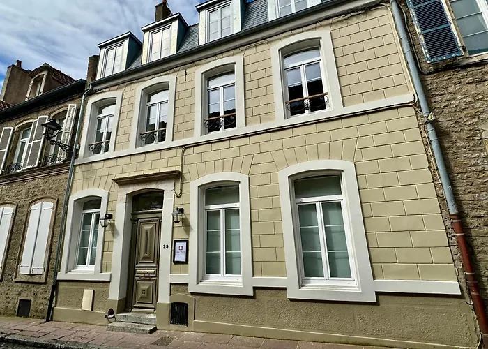 Apartmanhotel Les De L'enclos - L'enclos De L'eveche