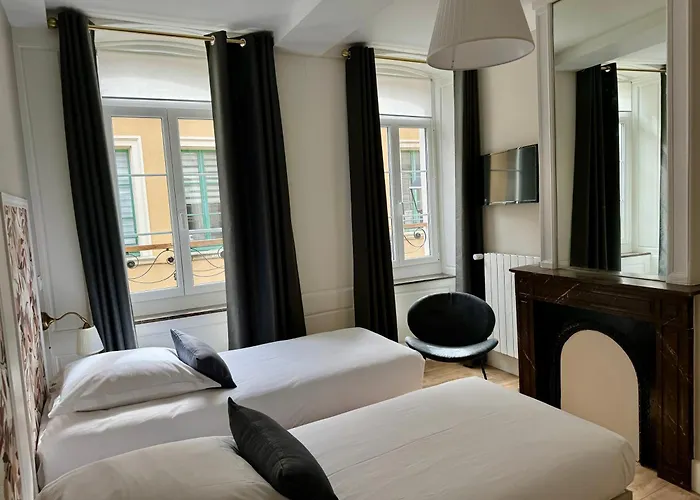 Les De L'enclos - L'enclos De L'eveche Apartmanhotel 4*