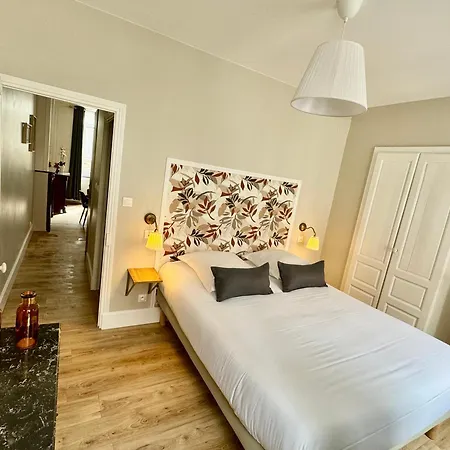 Apart Otel Les De L'enclos - L'enclos De L'eveche 4*