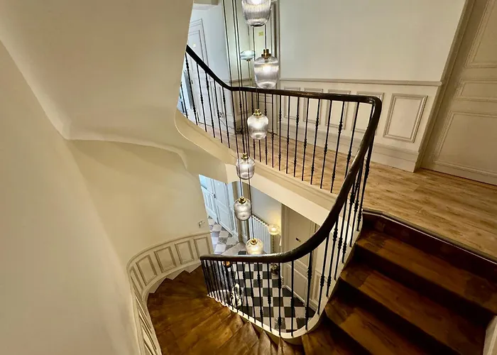 Les De L'enclos - L'enclos De L'evêché Aparthotel 4*